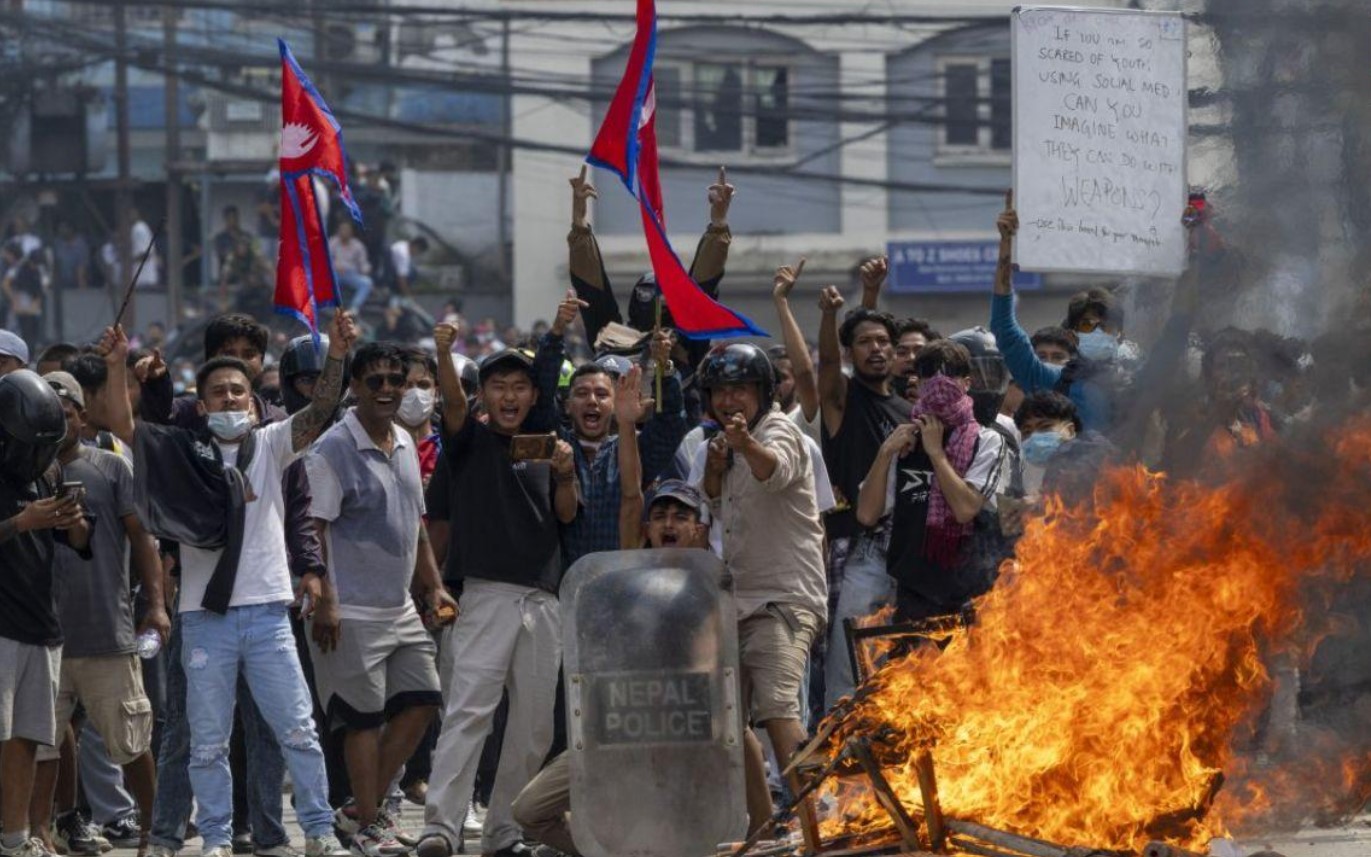 Nepal Gen-Z Violation : ਭਾਰਤ ਨੇ ਨੇਪਾਲ ਵਿੱਚ ਆਪਣੇ ਨਾਗਰਿਕਾਂ ਲਈ ਜਾਰੀ ਕੀਤੀ Advisory, ਹਿੰਸਕ ਪ੍ਰਦਰਸ਼ਨਾਂ ਵਿੱਚ 20 ਦੀ ਮੌਤ, 300 ਤੋਂ ਵੱਧ ਜ਼ਖਮੀ…